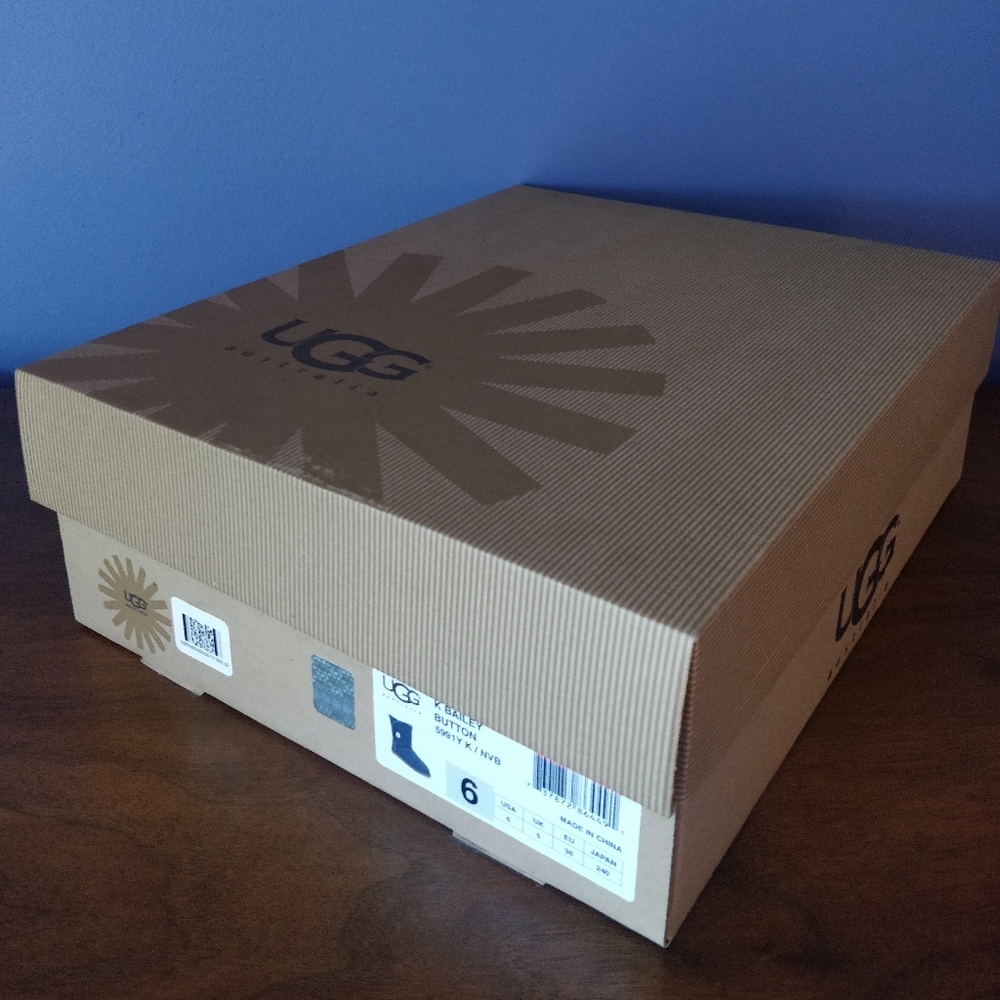 Ugg Bailey Button - image 8